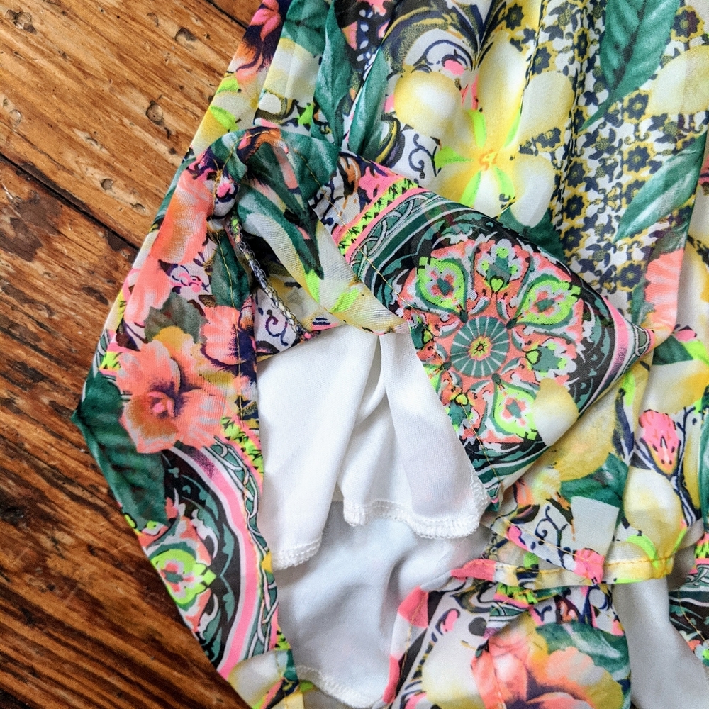 Tropical Embellished Floral Romper - Picture 6 of 12